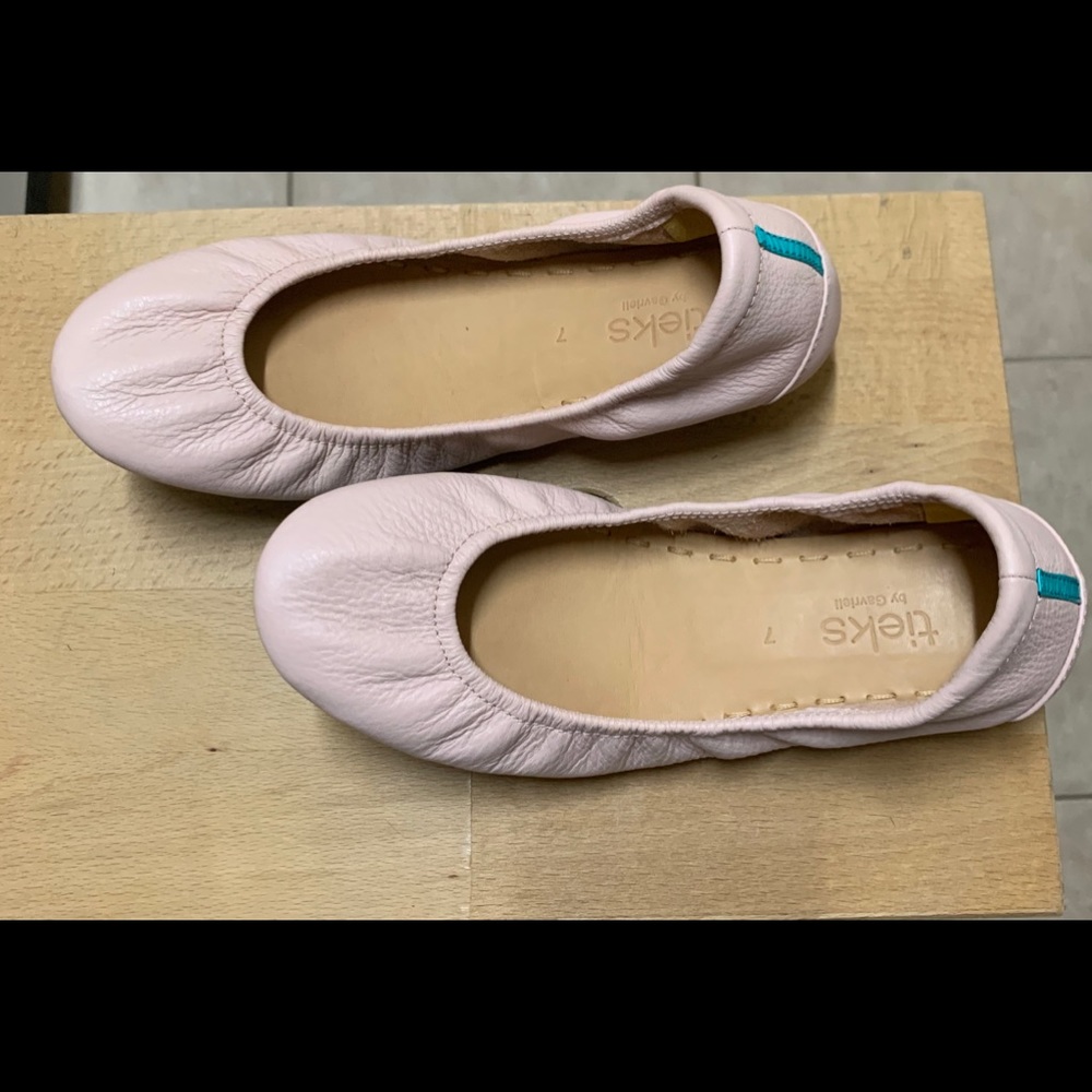 Excellent condition pink Tieks